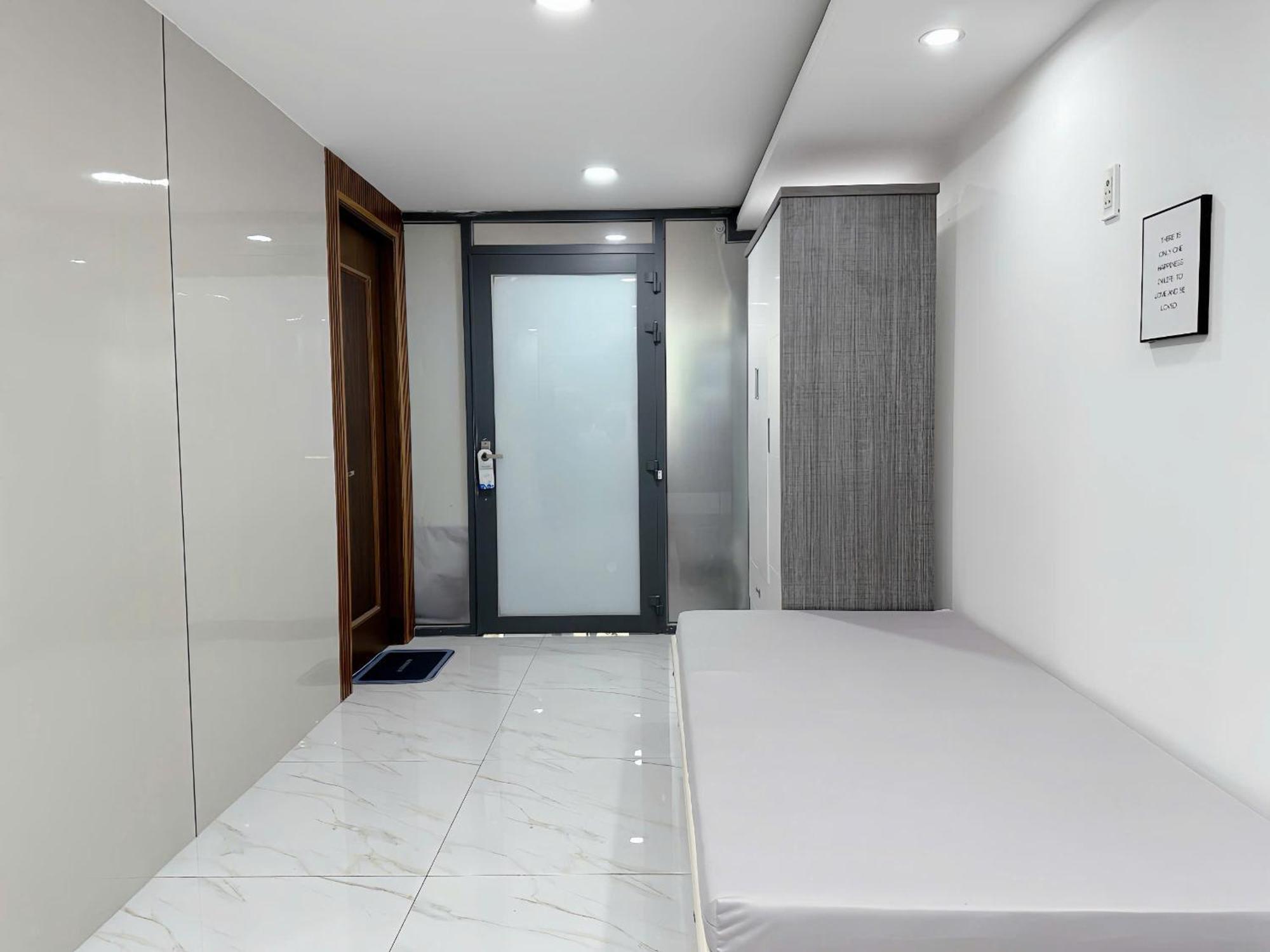 Khách sạn hẻo lánh Golden Sun 3 TP. Hồ Chí Minh